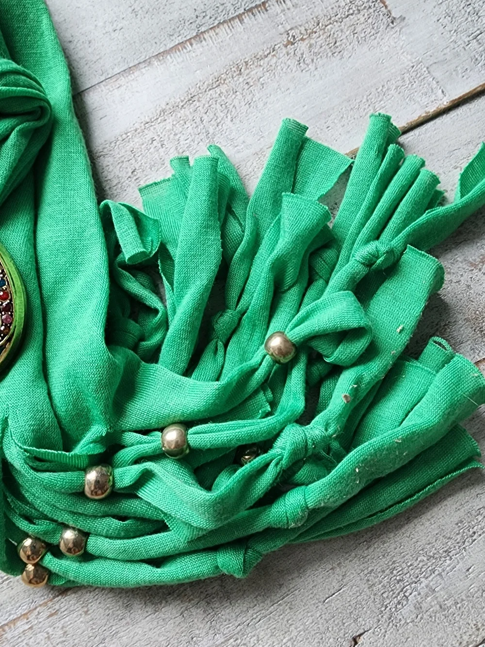 Green Statement Scarf Necklace with Decorative Teardrop Pendant